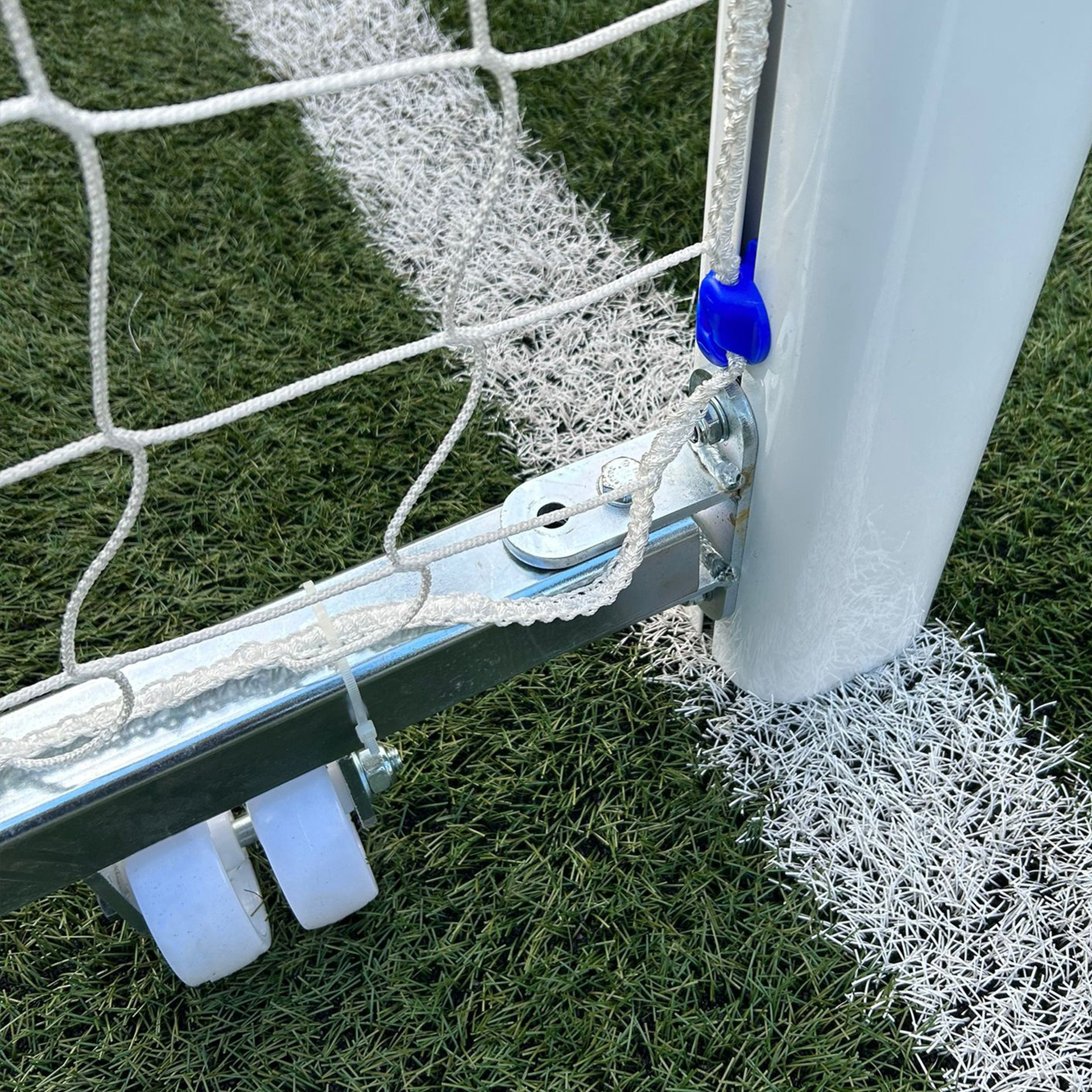 juego porterias aluminio futbol 7 120×100 mm abatibles con arquillos cincados 2