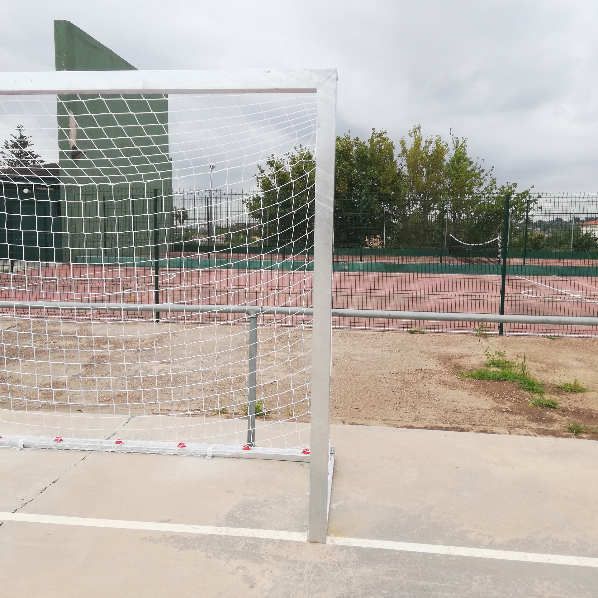 juego porterias futbol sala/balonmano (2 unidades), metalicas galvanizadas, trasladables, 80x80mm, base 80x40mm. 6