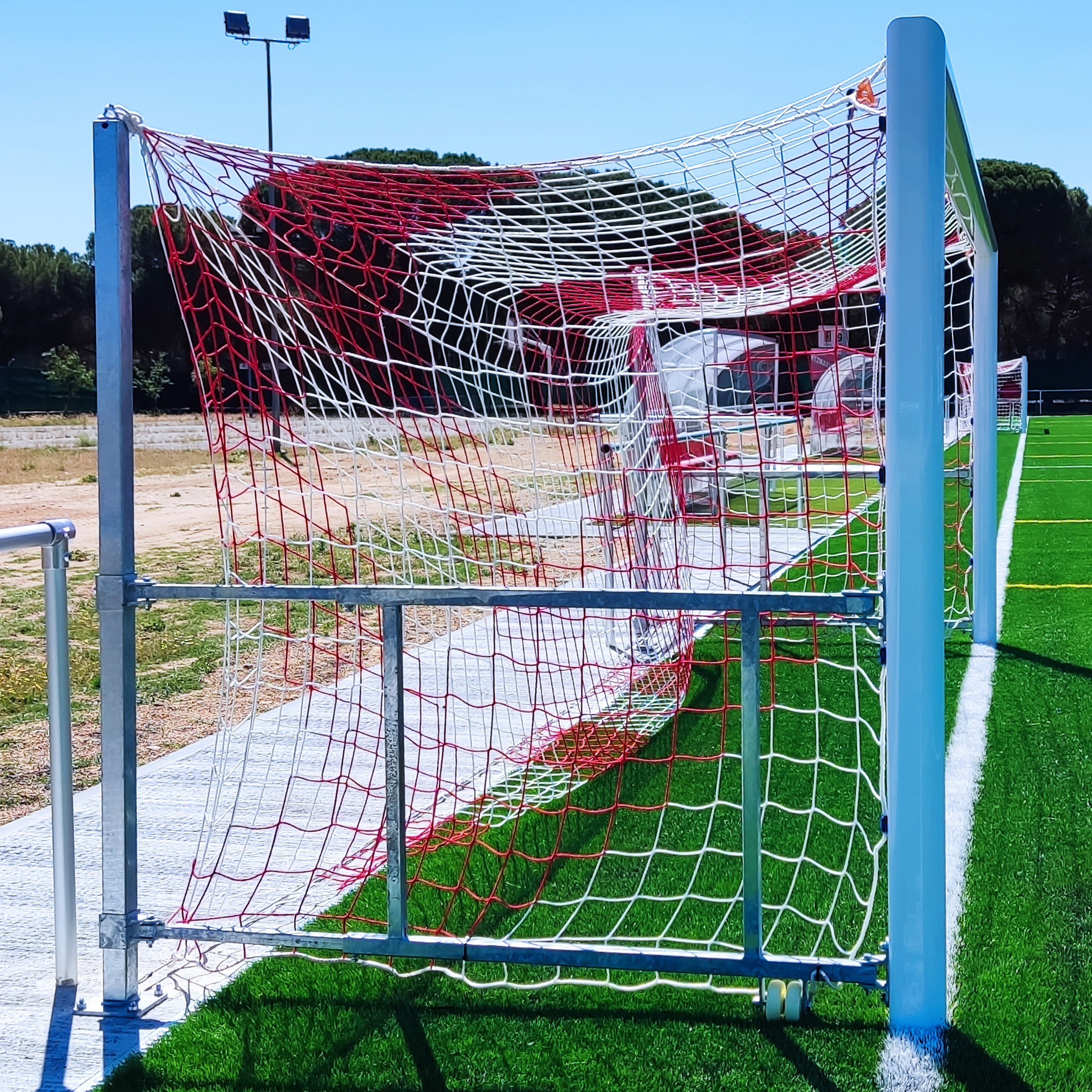 juego porterias (2 unidades) aluminio, futbol 7, 120×100 mm, abatibles con arquillos galvanizados en caliente 3