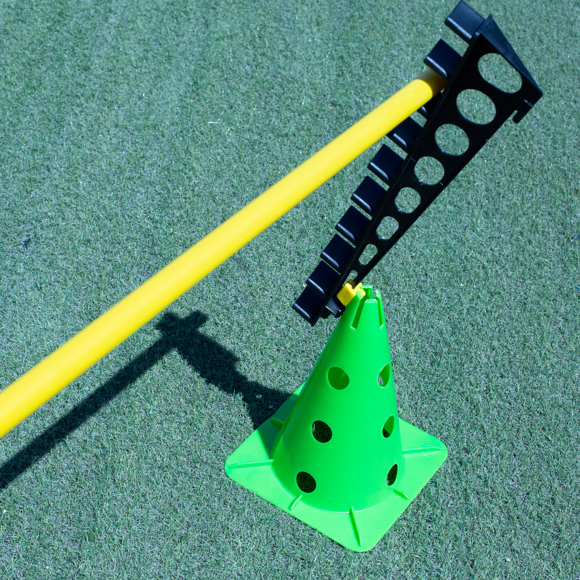 regla con acople para cono de 32, 40 y 50 cm con soporte para pica y aro 2