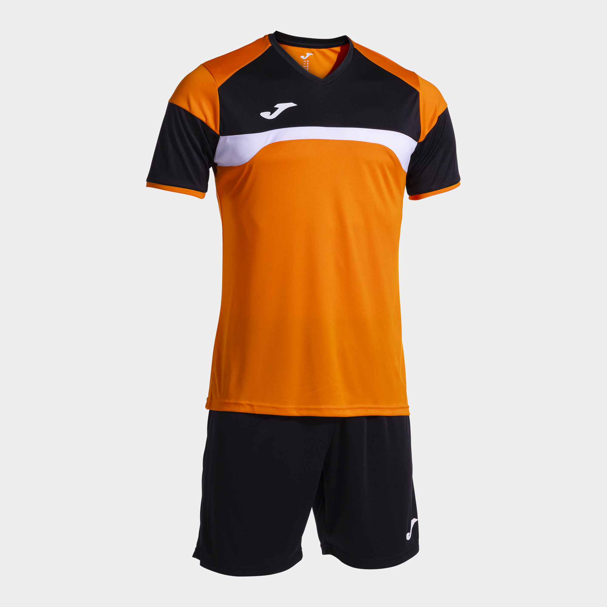Camiseta de Joma personalizada con logo escudo bordado